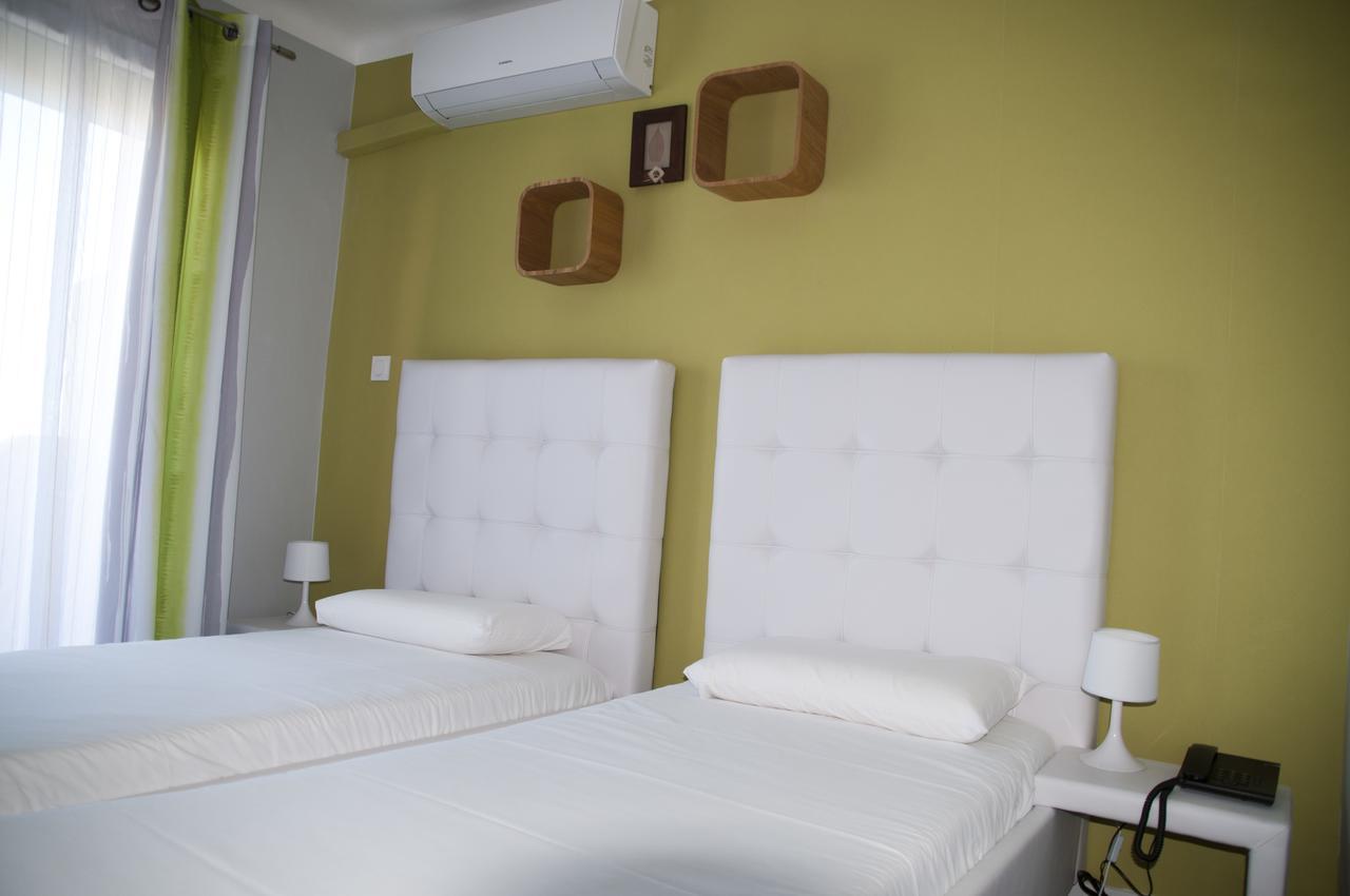 Hotel Bleu Azur อาร์เจเลส-ซัวร์-แมร์ ภายนอก รูปภาพ